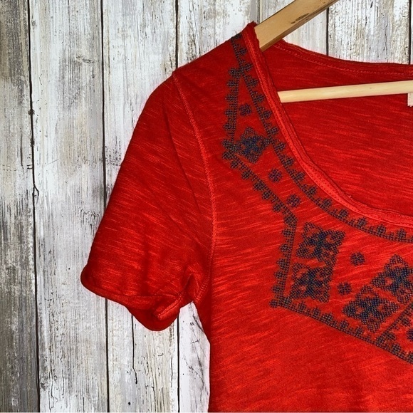 Lucky Brand Red Ombré Embroidered Neck Blouse - Picture 3 of 5